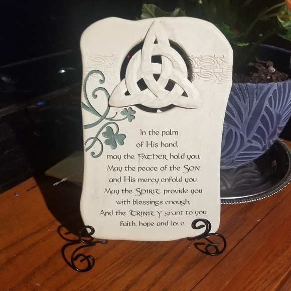 Holy trinity,celtic knot,triskele plate by abby press with clovers - Picture 4 of 4